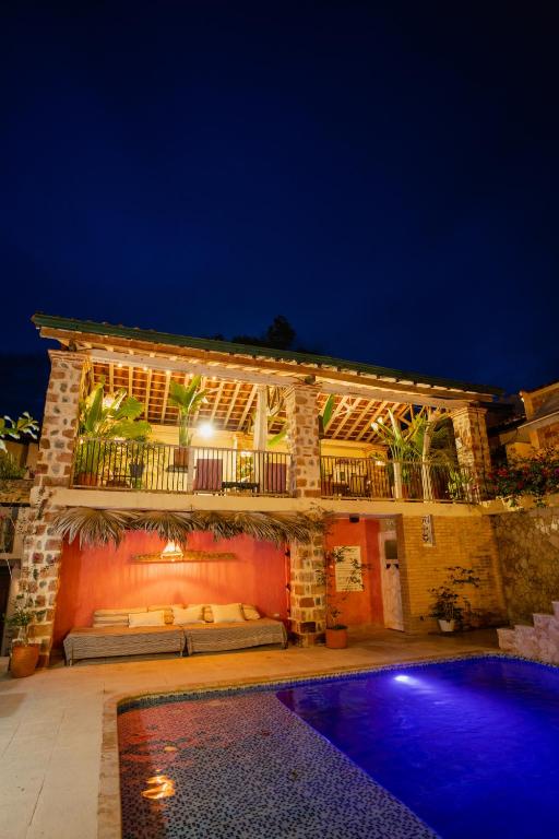 Bazén v ubytování Casa Al Alma nebo v jeho okolí