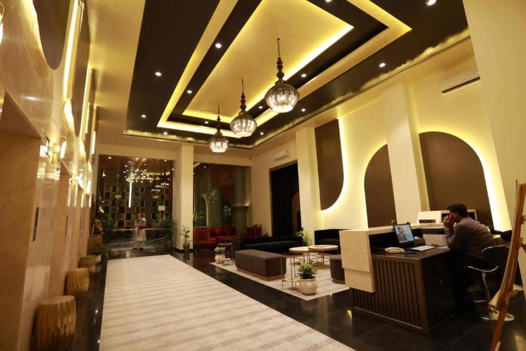 Suitetrails - The Grand anukampa studio appartment
