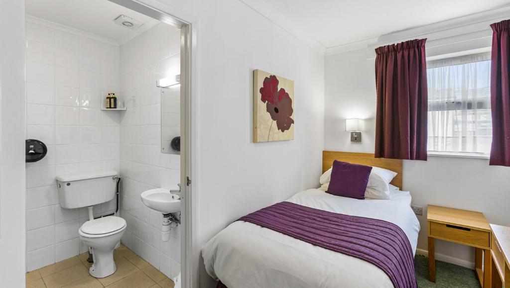 Koupelna v ubytování Magnuson Hotel Sandy Lodge Newquay