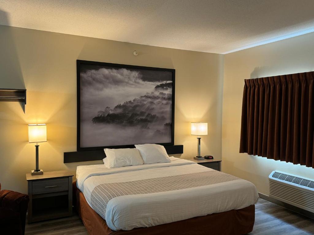 Super 8 by Wyndham Mason City - 豪华特大号床一室公寓套房 - 禁烟