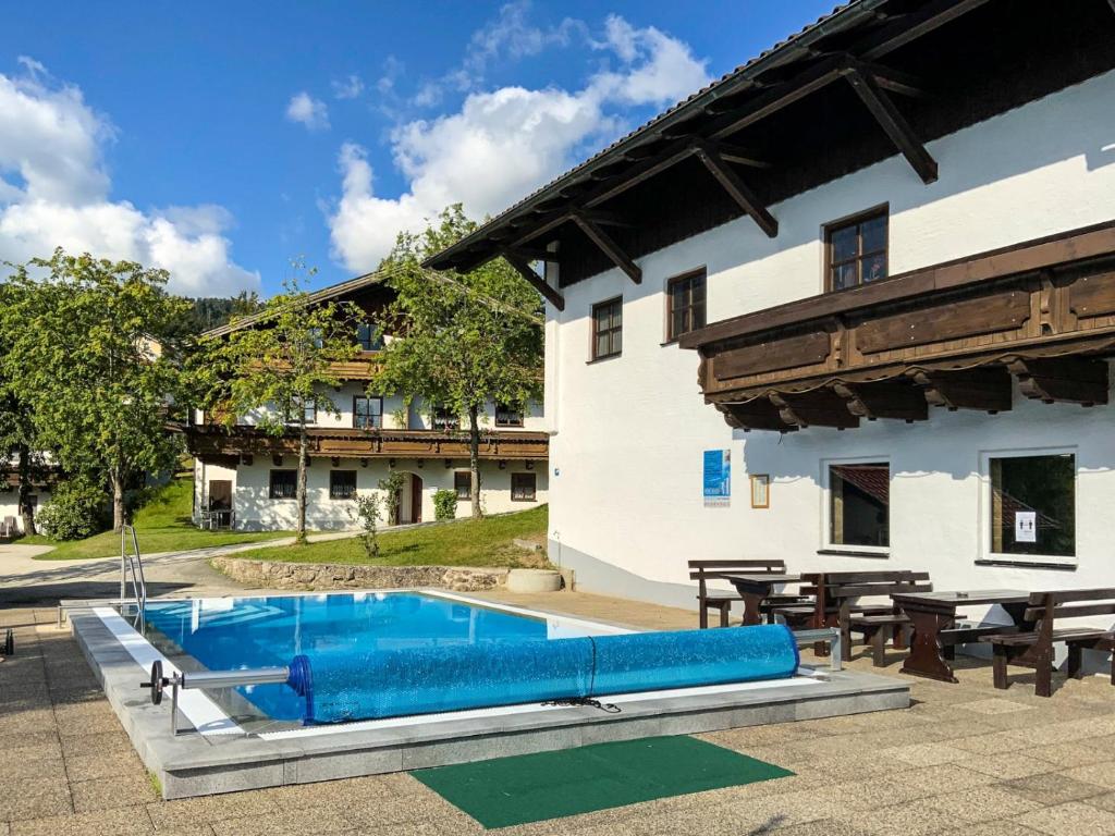 Bazén v ubytování Dreiländereck mit Sauna und Pool, Wohnung 403 nebo v jeho okolí