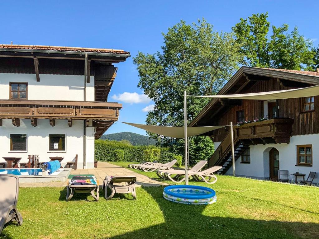 Zahrada ubytování Dreiländereck mit Sauna und Pool, Wohnung 403