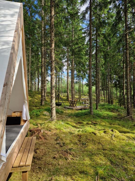 Zahrada ubytování Happie Camp - Ängasjö
