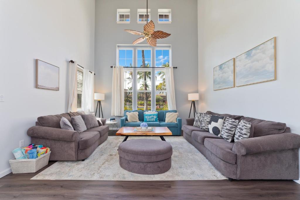 Hilton Pool Pass Included - Stylish Central Villa Mins to Beach Pool & Spa photo