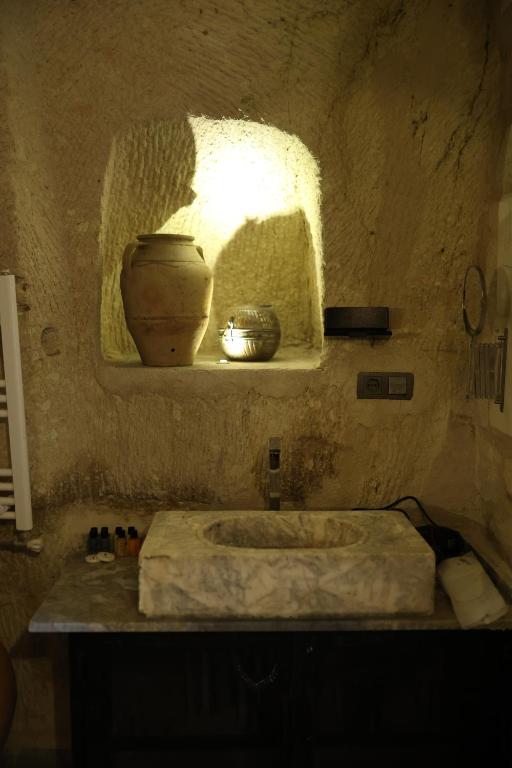 Potamia Cave Suites - Superior Queen Room
