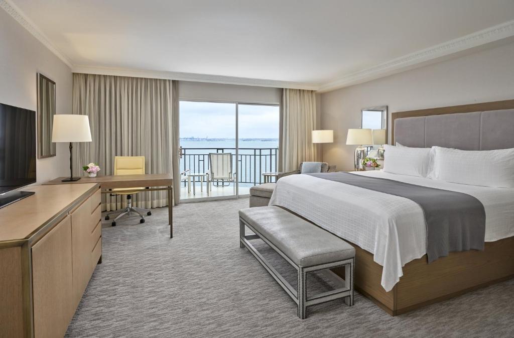 Loews Coronado Bay Resort photo