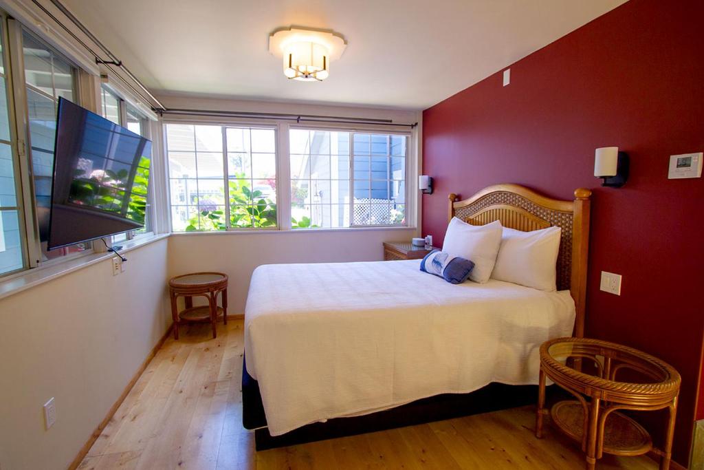 Edgewater Beach Inn - Standard Double Room