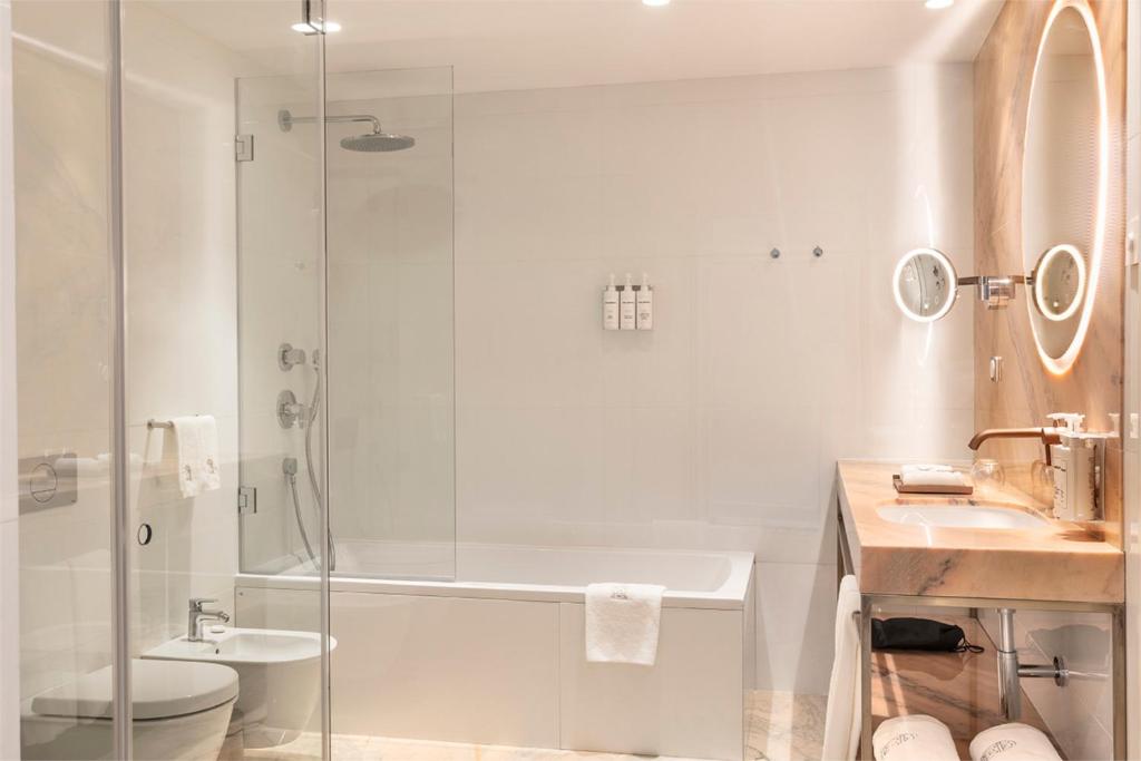 Bagno di Convent Square Lisbon, Vignette Collection by IHG