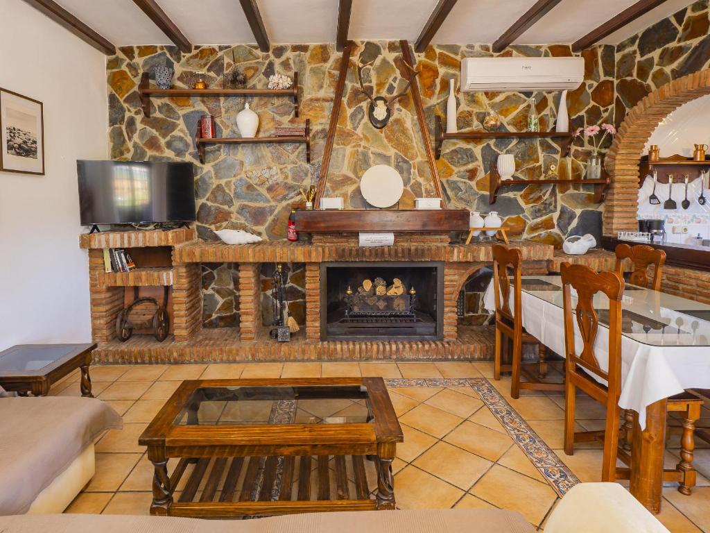 Zdjęcie z galerii obiektu Cubo's Finca Colores de Alhaurin w mieście Alhaurín el Grande