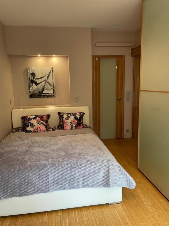 Posteľ alebo postele v izbe v ubytovaní Luxury PRIMA Apartment City Nowy Świat