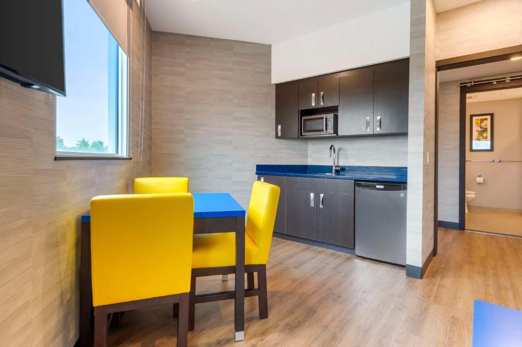 GLo Best Western Kanata Ottawa West - Resim 17