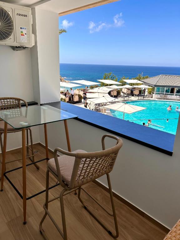 Bazén v ubytování Tanger Miramonte - Resort Seaside Suites & Double Rooms nebo v jeho okolí