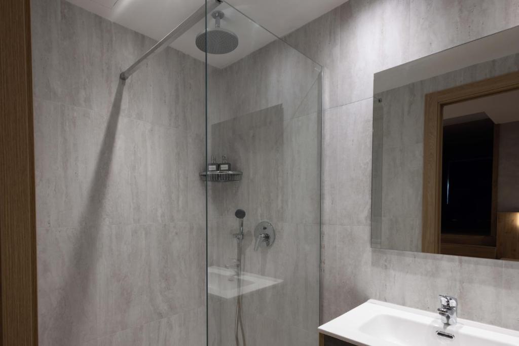 University Boutique Rooms - 4