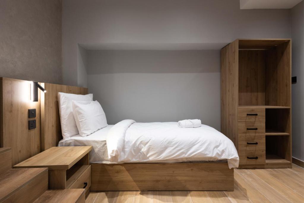 University Boutique Rooms - 10