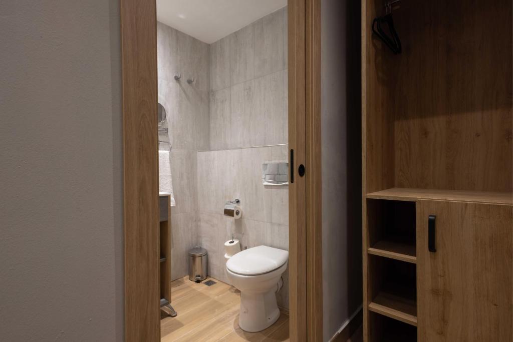 University Boutique Rooms - 8