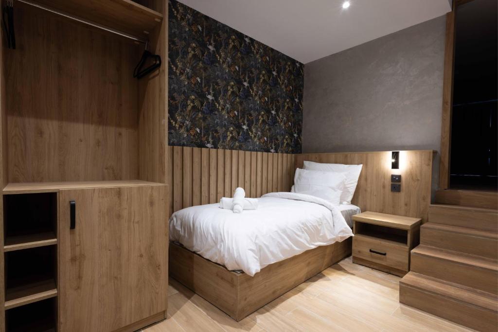 University Boutique Rooms - 5