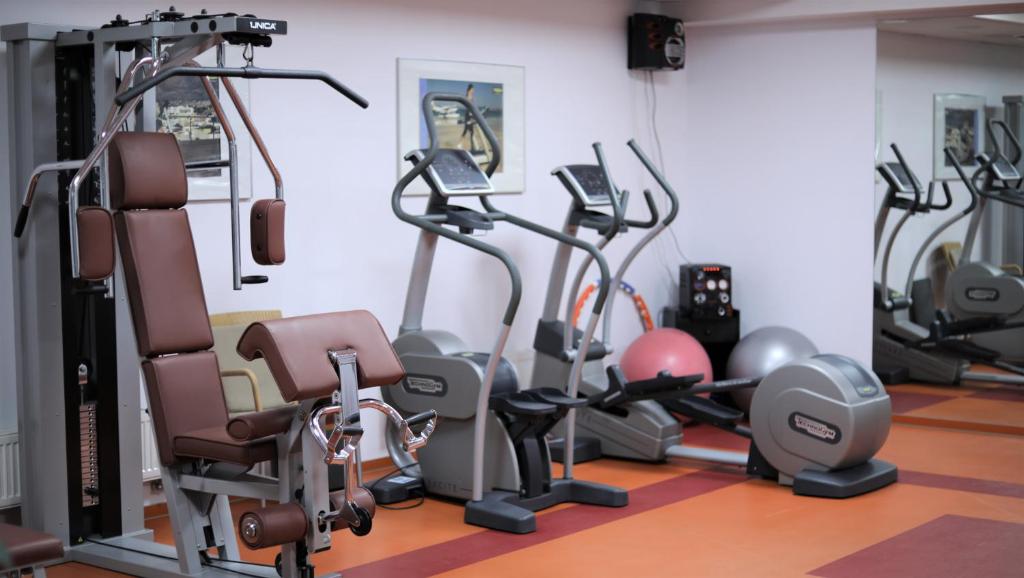 Fitness centrum a/nebo fitness zařízení v ubytování BEST BALTIC Kaunas