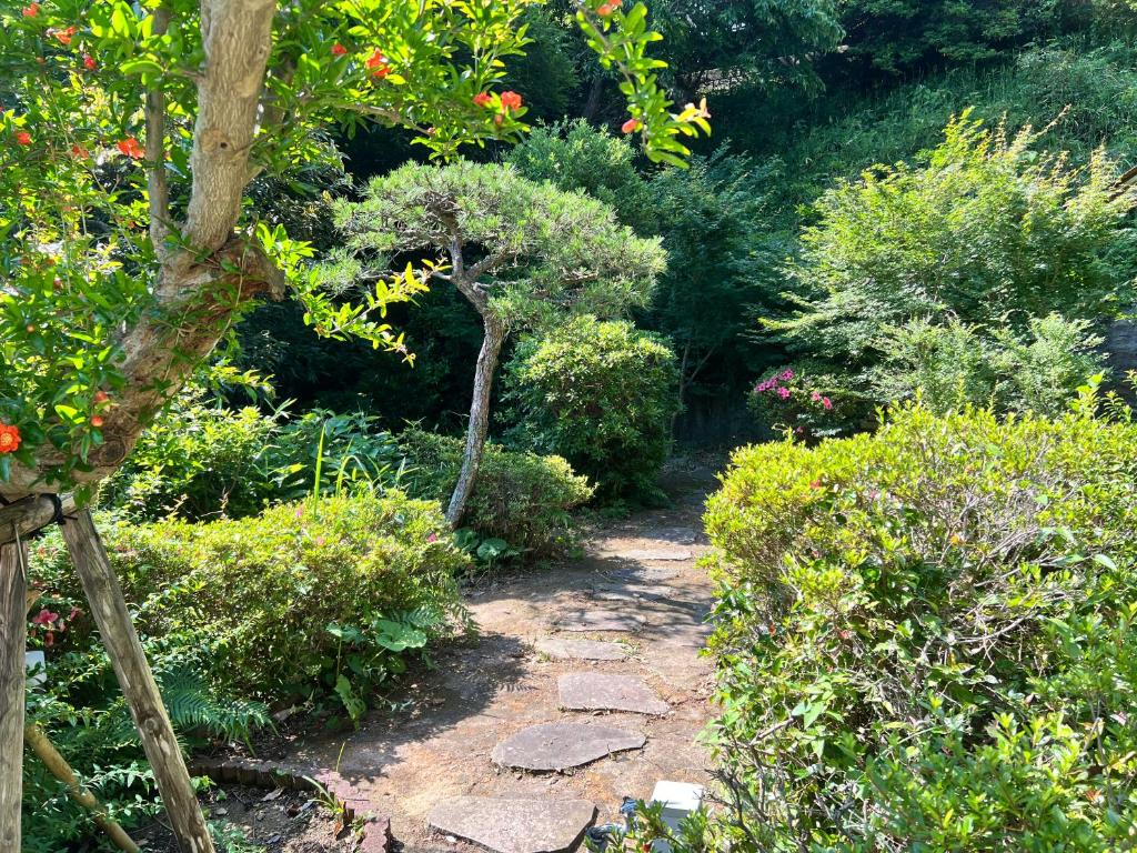 Zahrada ubytování 山に囲まれた隠れ和式庭園室外bbq