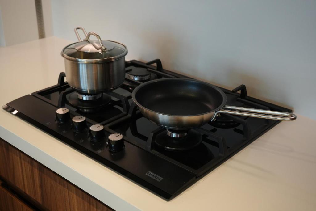 
One-Bedroom Suite with Dining Area and Kitchen
