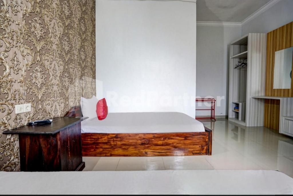Hotel Miranda Bawean Mitra RedDoorz - Chambre Double Standard