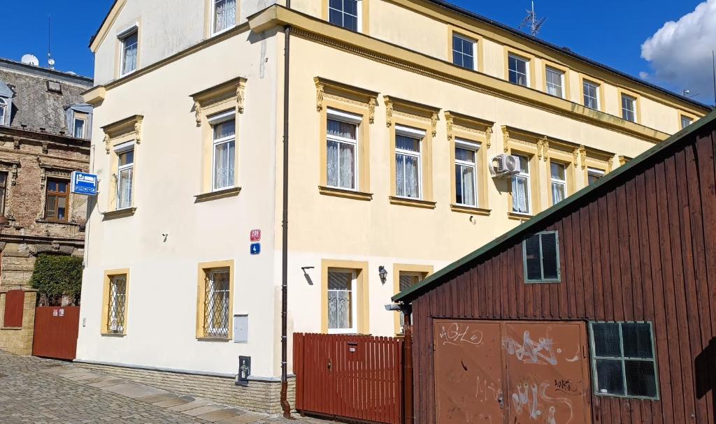 Budova, kde se apartmán nachází