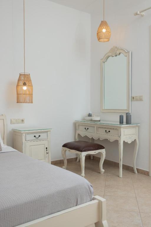 Maria's Rooms & Studios - 8