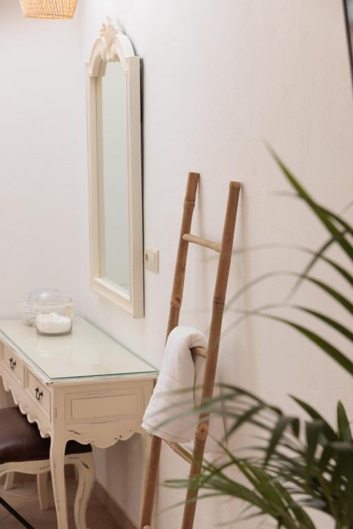 Maria's Rooms & Studios - 17