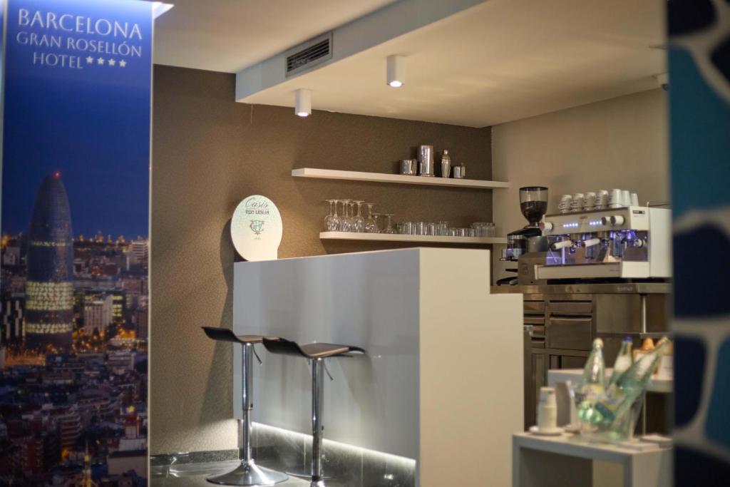 1881 Barcelona Gran Rosellon Hotel - Resim 14