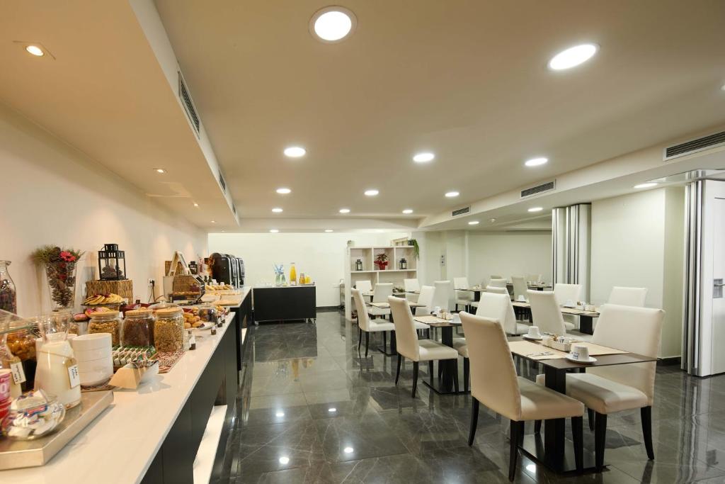 1881 Barcelona Gran Rosellon Hotel - Resim 41