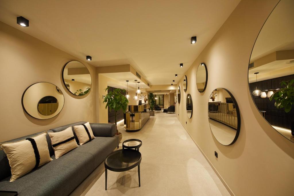 Belle Marivent Mediterranean Petit Hotel - Resim 6