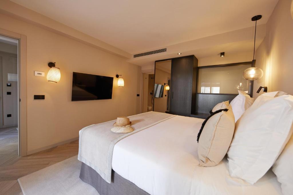 Belle Marivent Mediterranean Petit Hotel - Suite Con Terrazza