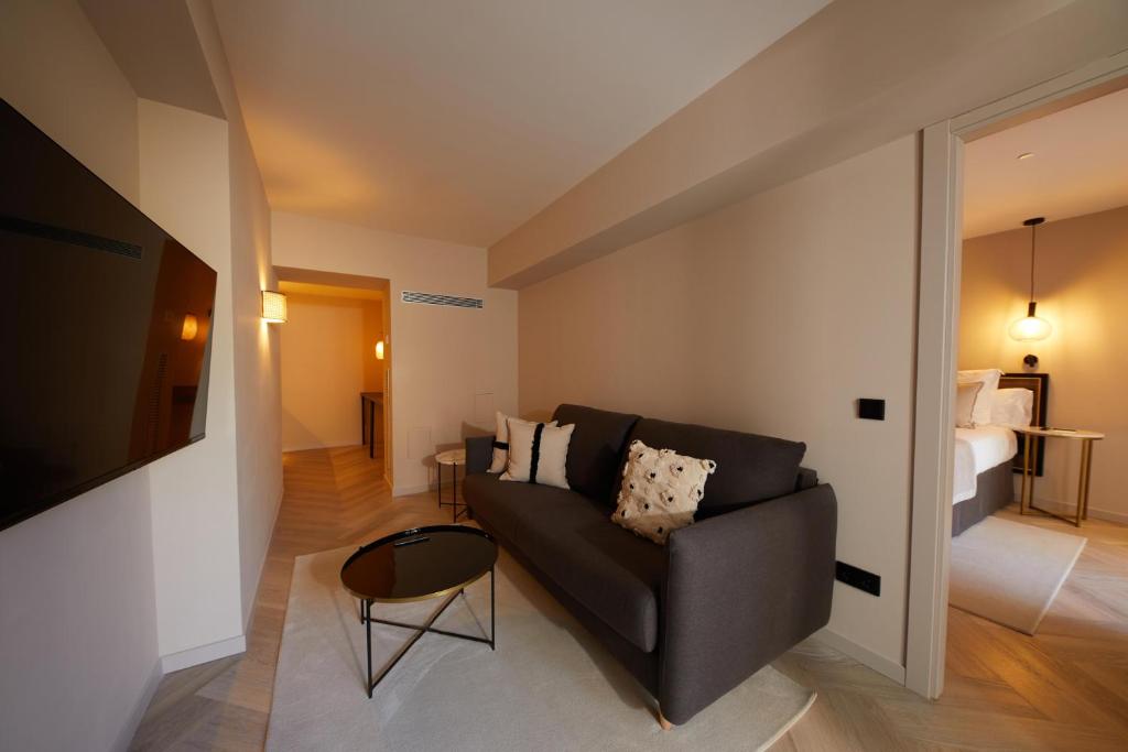 Belle Marivent Mediterranean Petit Hotel - Resim 18