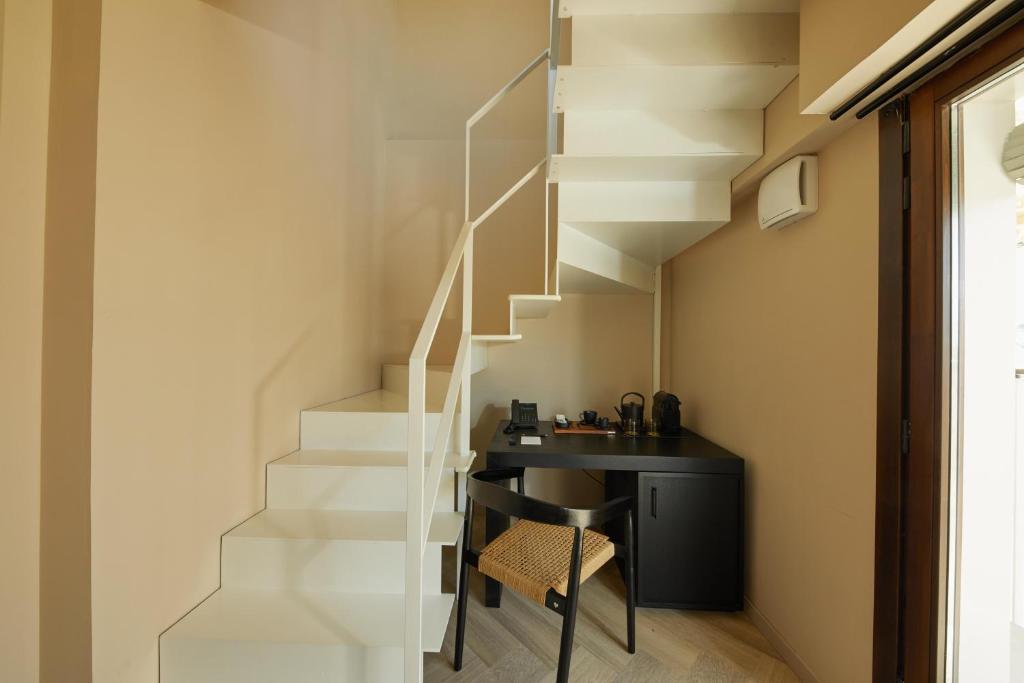 Belle Marivent Mediterranean Petit Hotel - Resim 30