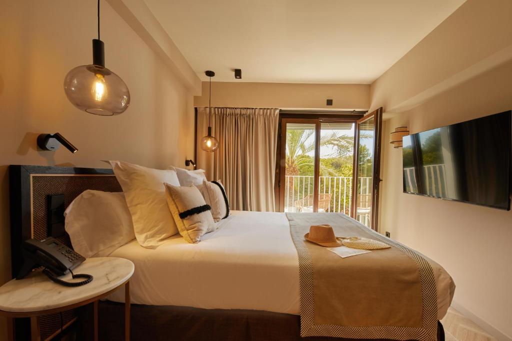 Belle Marivent Mediterranean Petit Hotel - Resim 43