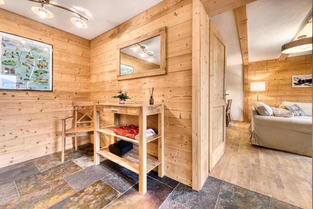 Ένα ή περισσότερα κρεβάτια σε δωμάτιο στο Chalet Tschengla