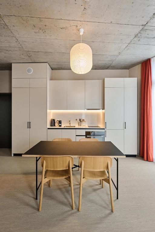 Η κουζίνα ή μικρή κουζίνα στο Ariv Design Hotel Zug