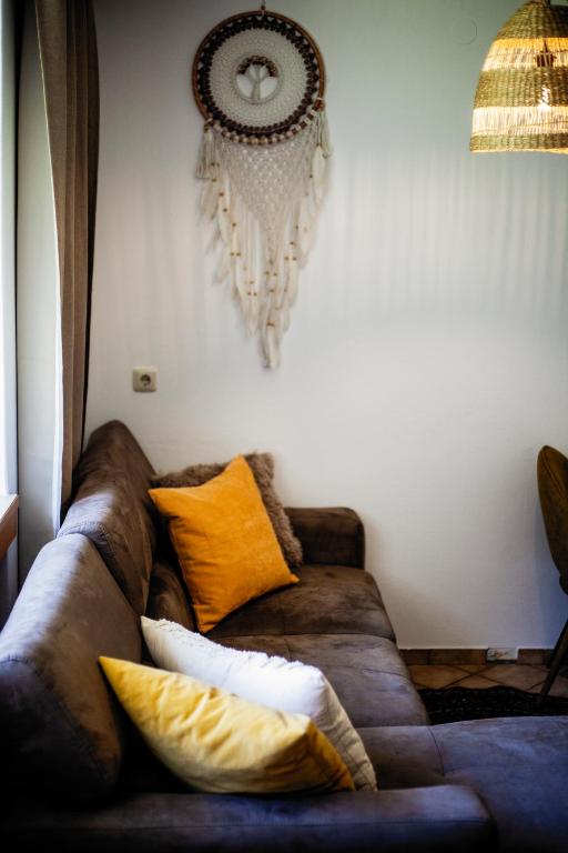 Posezení v ubytování PineTree Lodge Mayrhofen