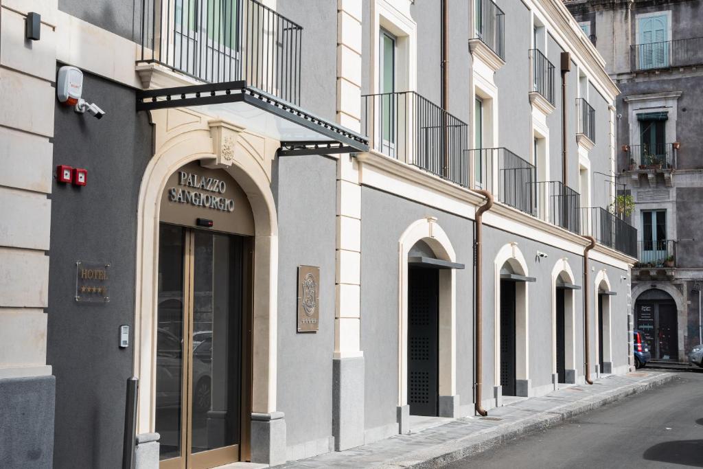 Palazzo Sangiorgio - Resim 4