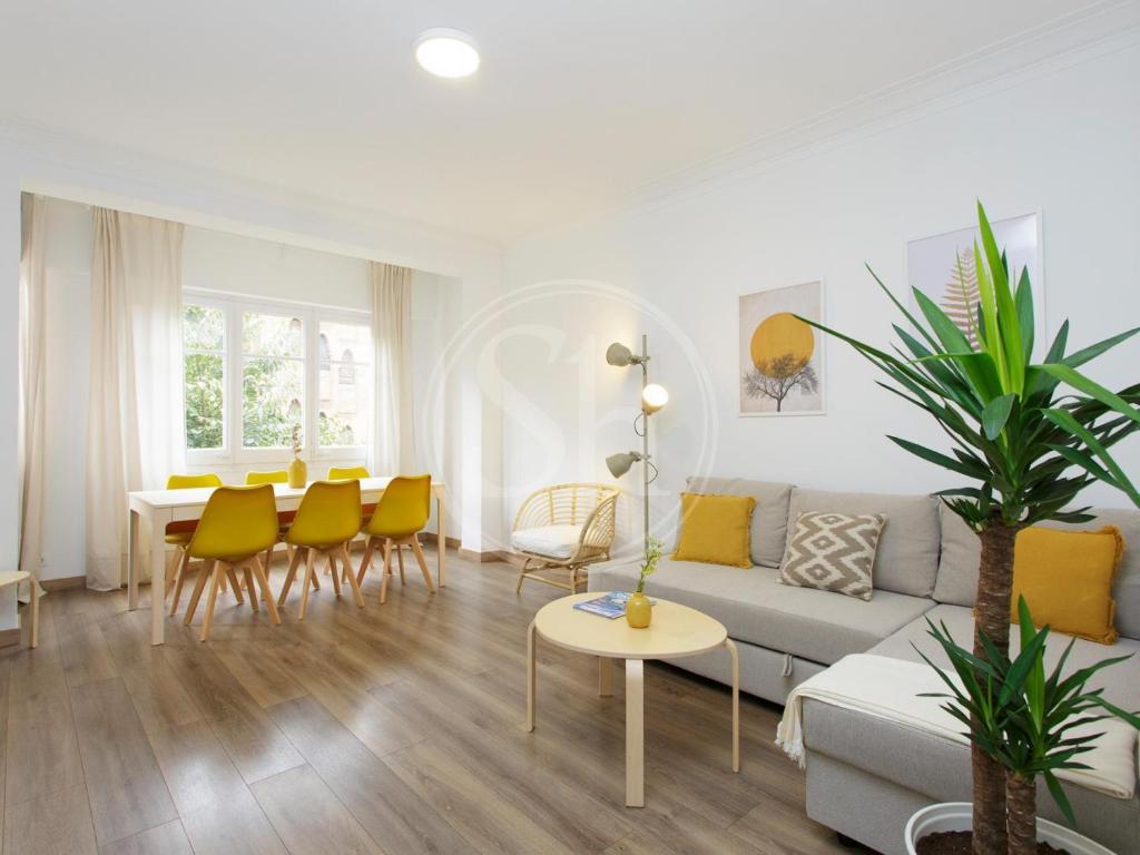 Eixample - Sagrada Familia apartment