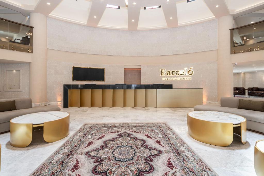 TV a/nebo společenská místnost v ubytování Barceló Cappadocia