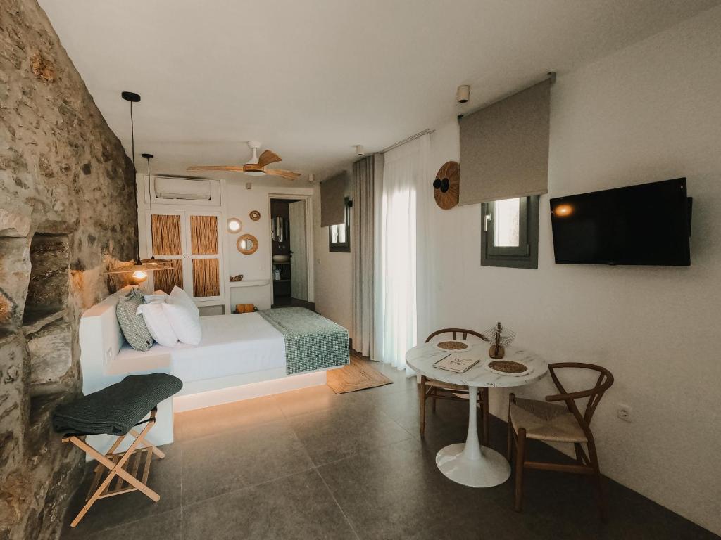 TV a/nebo společenská místnost v ubytování Venue Villas - Folegandros
