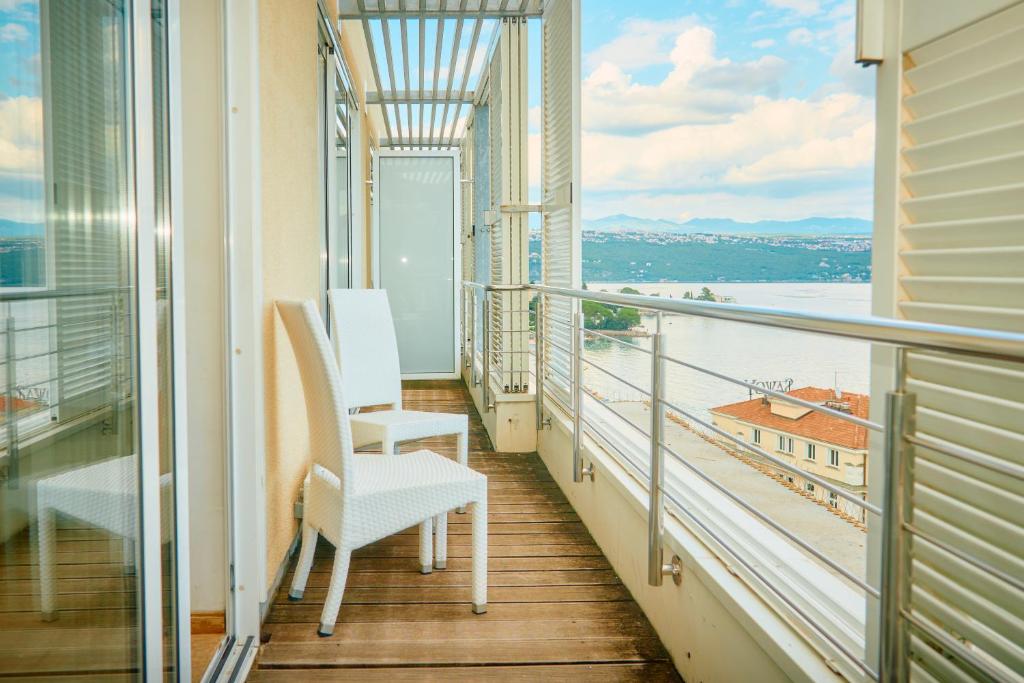 Balkón nebo terasa v ubytování ASTORIA Hotel Opatija