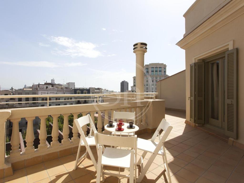 Passeig de Gràcia Apartment with Terrace and Views of Plaça Catalunya