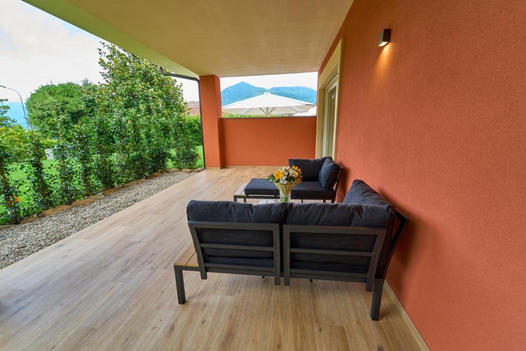 Nespecifikovaný výhled na hory nebo výhled na hory při pohledu z hotelu