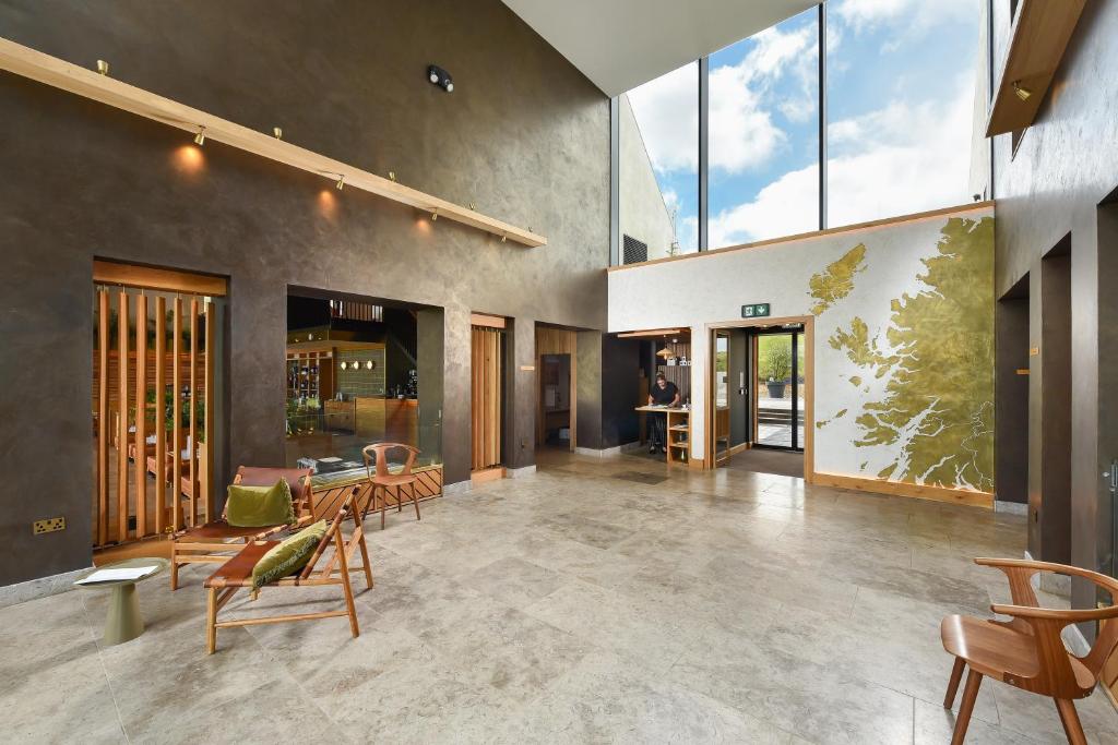Uma área de estar em Bracken Hide Hotel