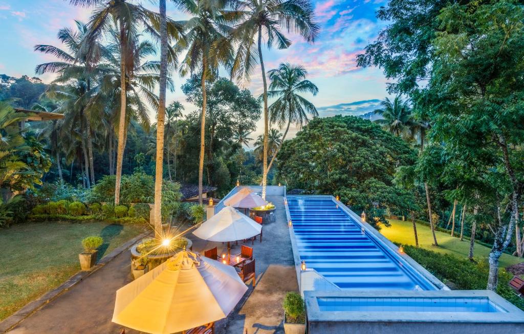Zahrada ubytování Athulya Villas, Kandy