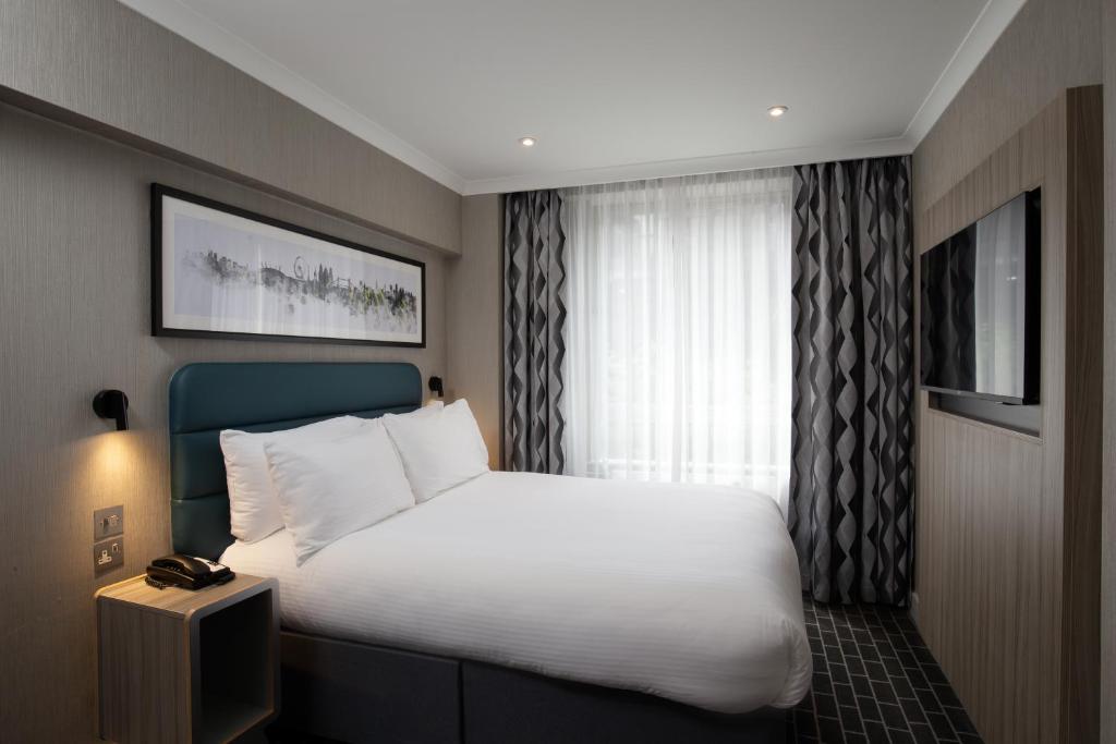 City Sleeper at Royal National Hotel - Resim 24