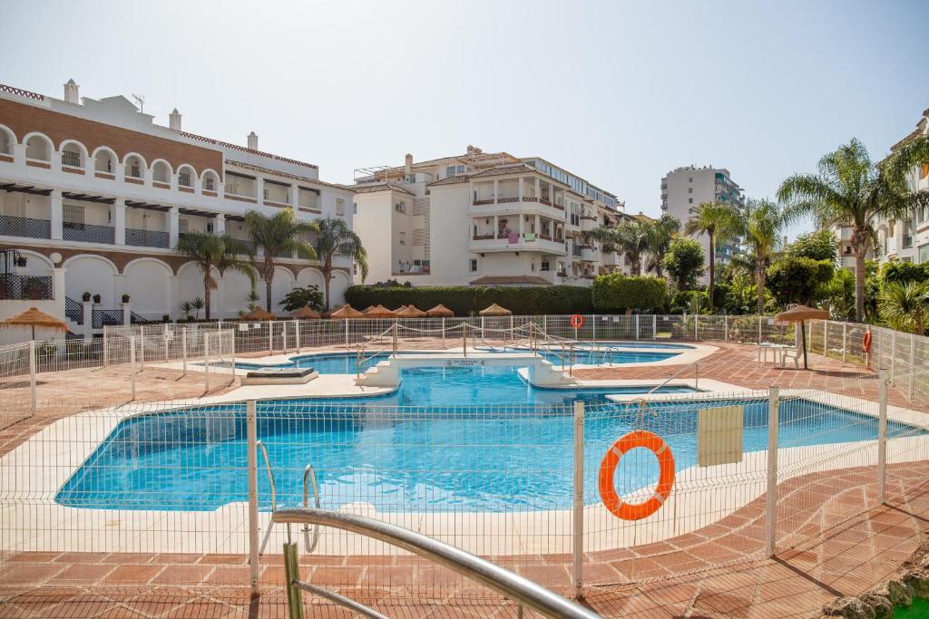 C19 Sunny Apartment with Pool and Terrace