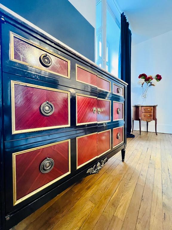 Fotografie z fotogalerie ubytování LA SUITE de NOTRE DAME au pied du CHATEAU FORT v destinaci Sedan
