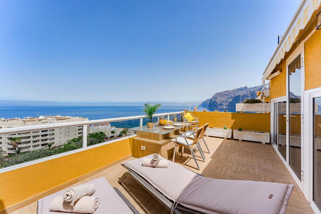Amazing Ocean View Apartment Los Gigantes Puerto De Santiago Photo Inspiration